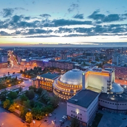 Читайте рассказ о городе: Новосибирск